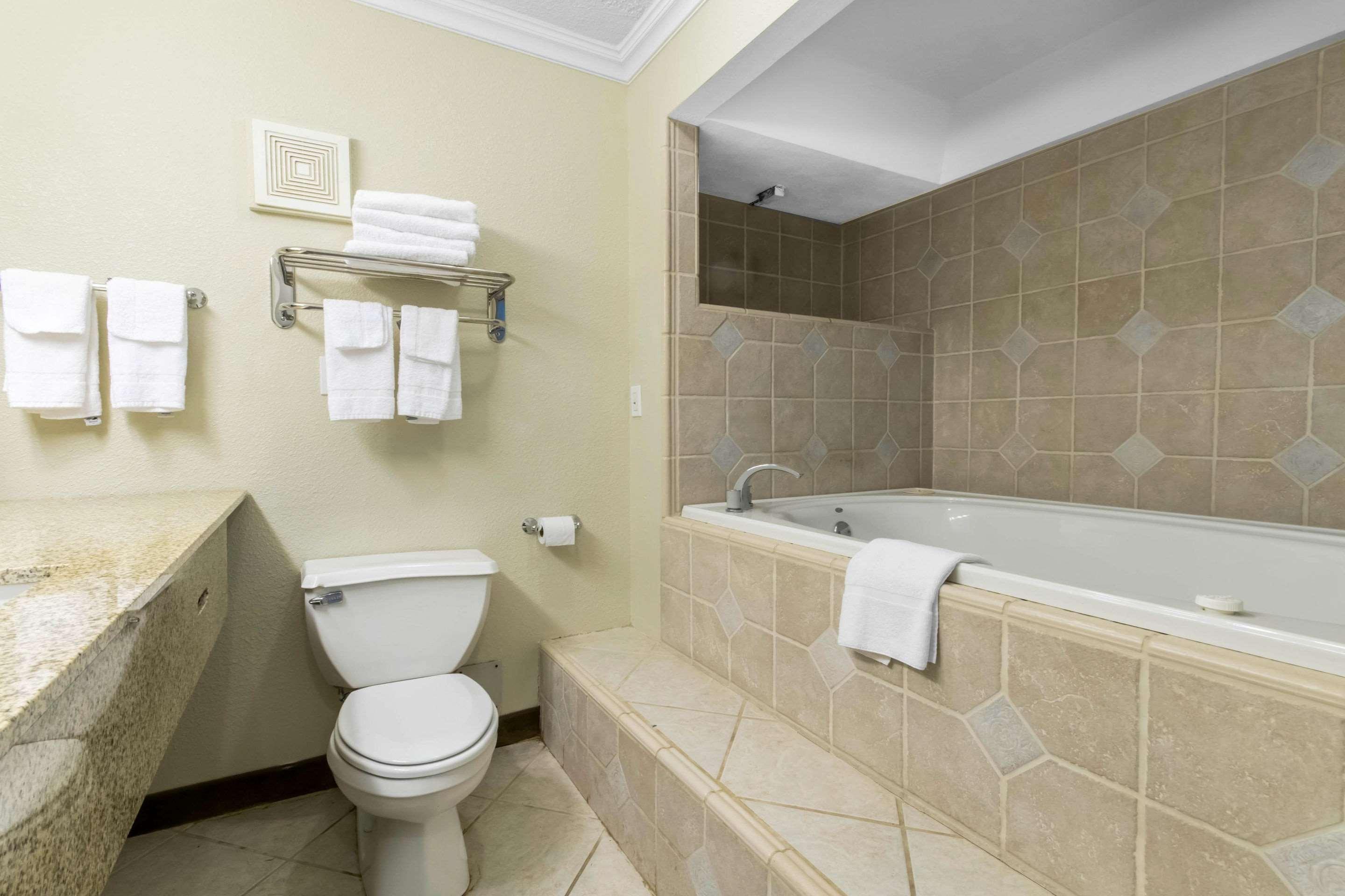 Quality Inn & Suites Horse Cave Zewnętrze zdjęcie